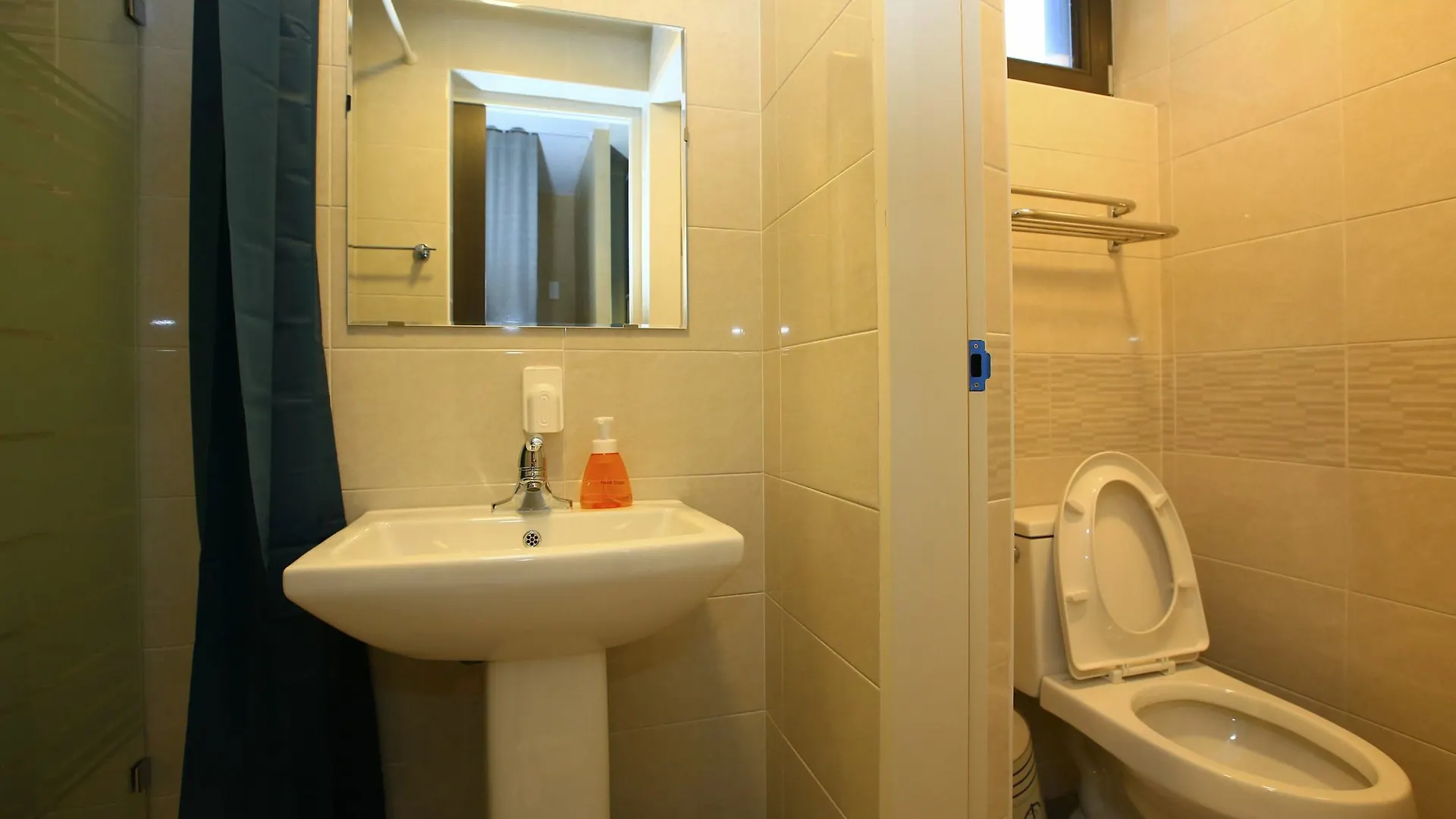 Dongdong Guesthouse Jeju South Korea